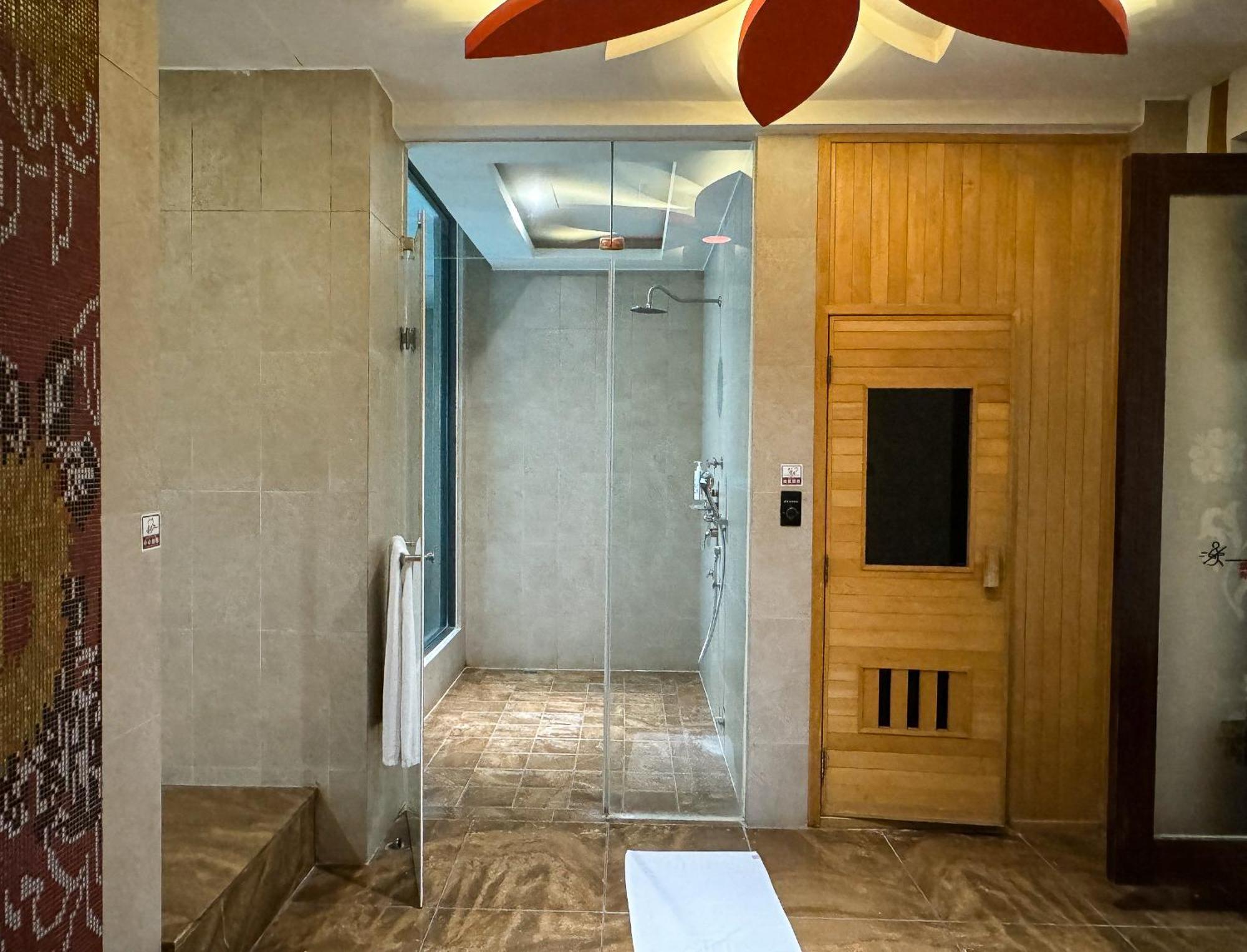 All-Ur Boutique Motel - Taichung Branch Eksteriør bilde