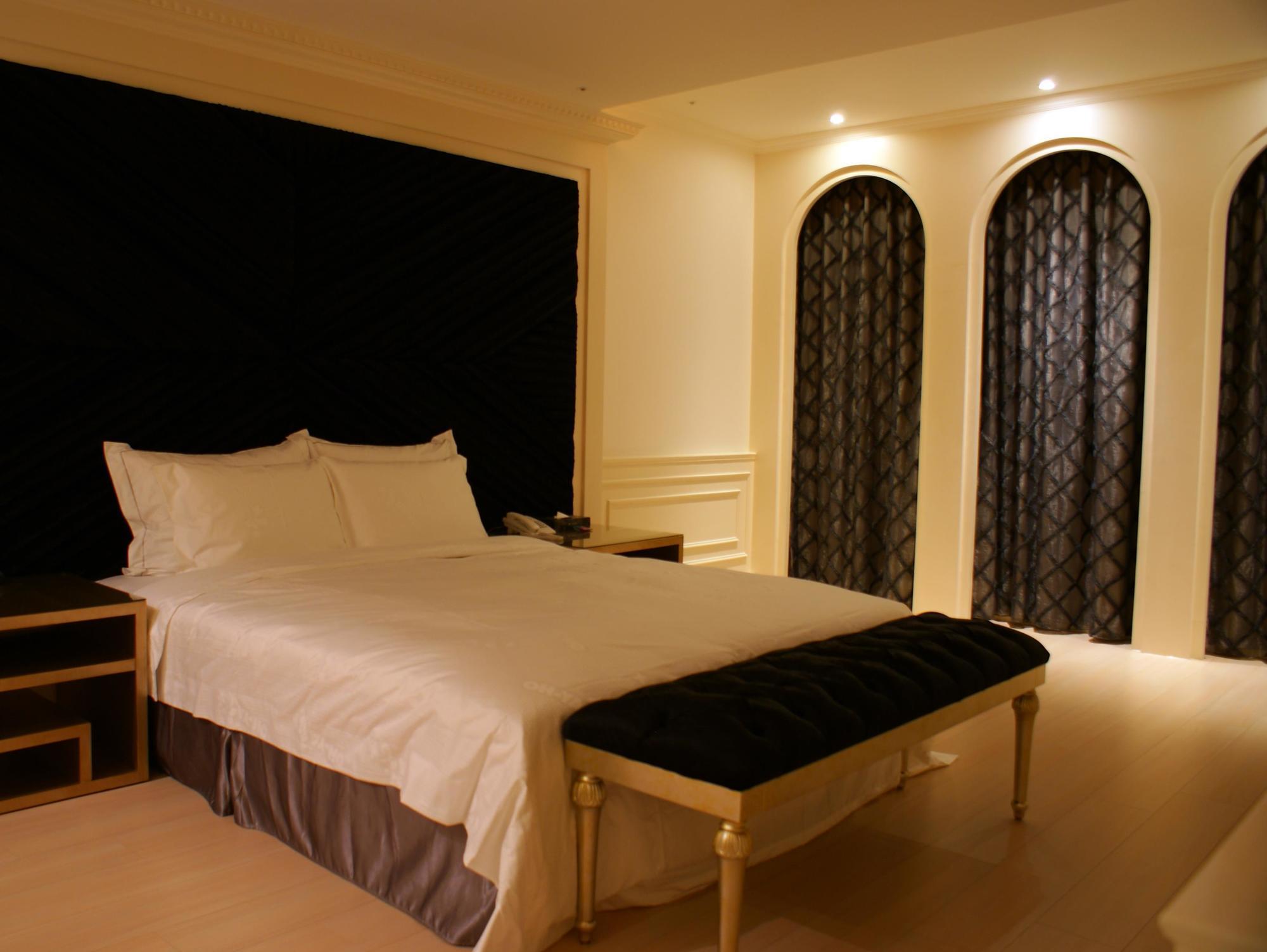 All-Ur Boutique Motel - Taichung Branch Eksteriør bilde