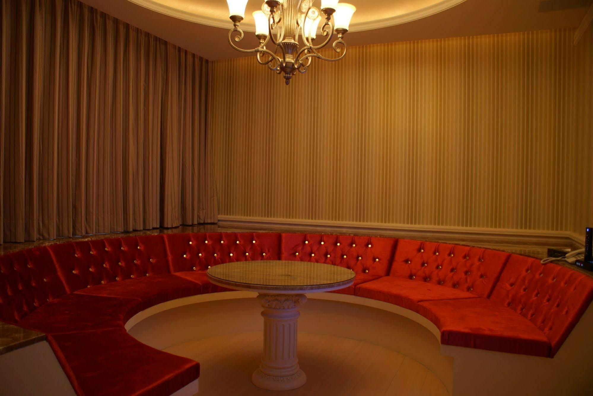 All-Ur Boutique Motel - Taichung Branch Eksteriør bilde