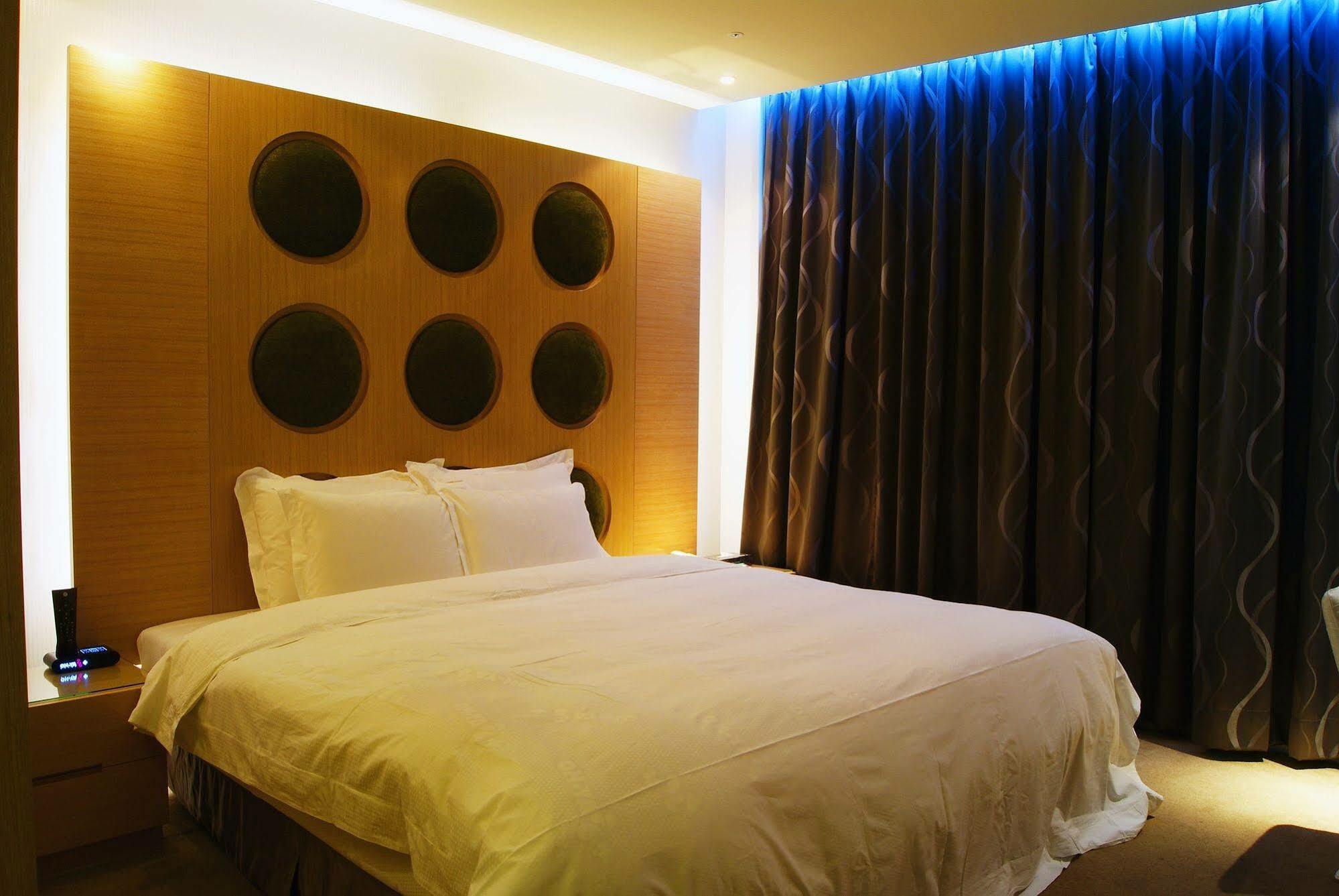 All-Ur Boutique Motel - Taichung Branch Eksteriør bilde