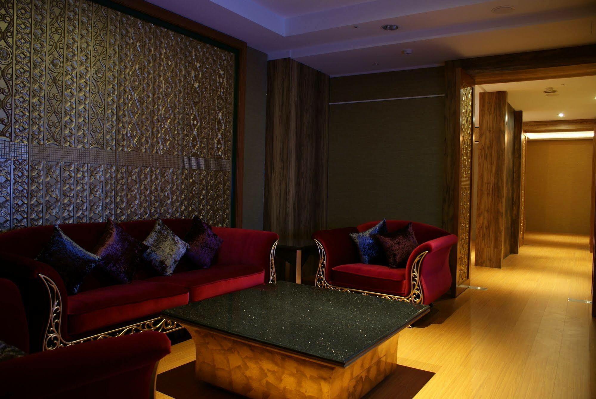 All-Ur Boutique Motel - Taichung Branch Eksteriør bilde